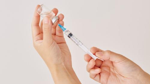 /img/vaccine.jpg